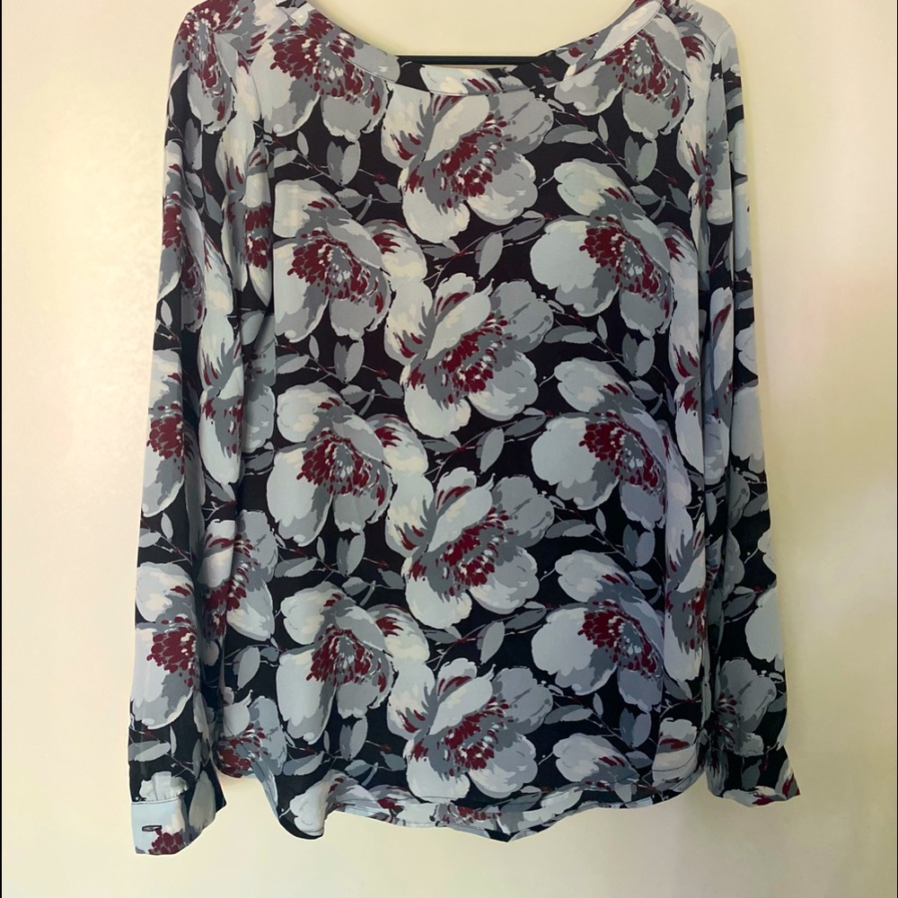 Women’s dress shirt